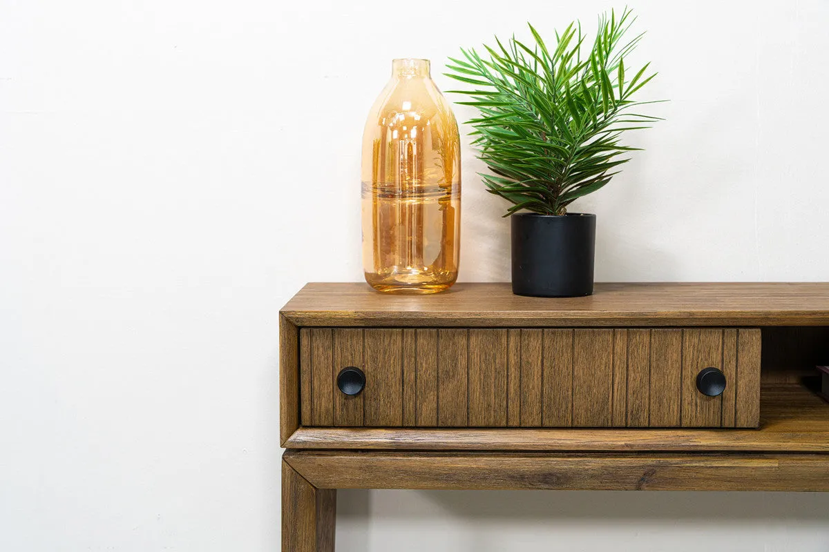 Borgergade 43.5" Sofa Table - Chestnut