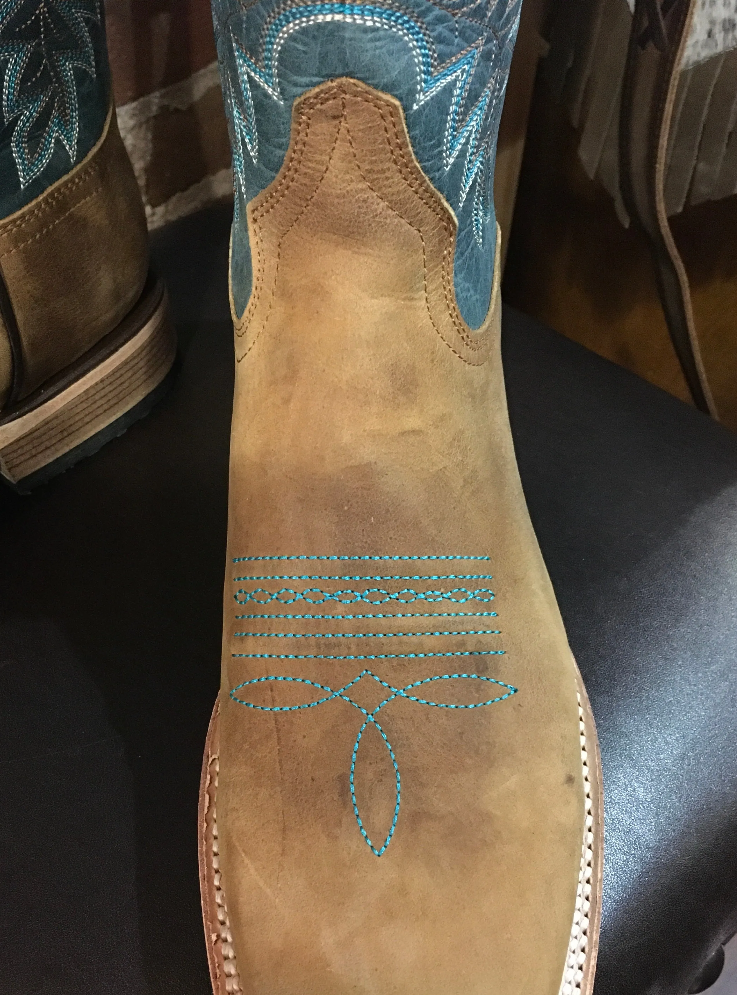 Mens Tan/Blue Wide Square Toe Boot