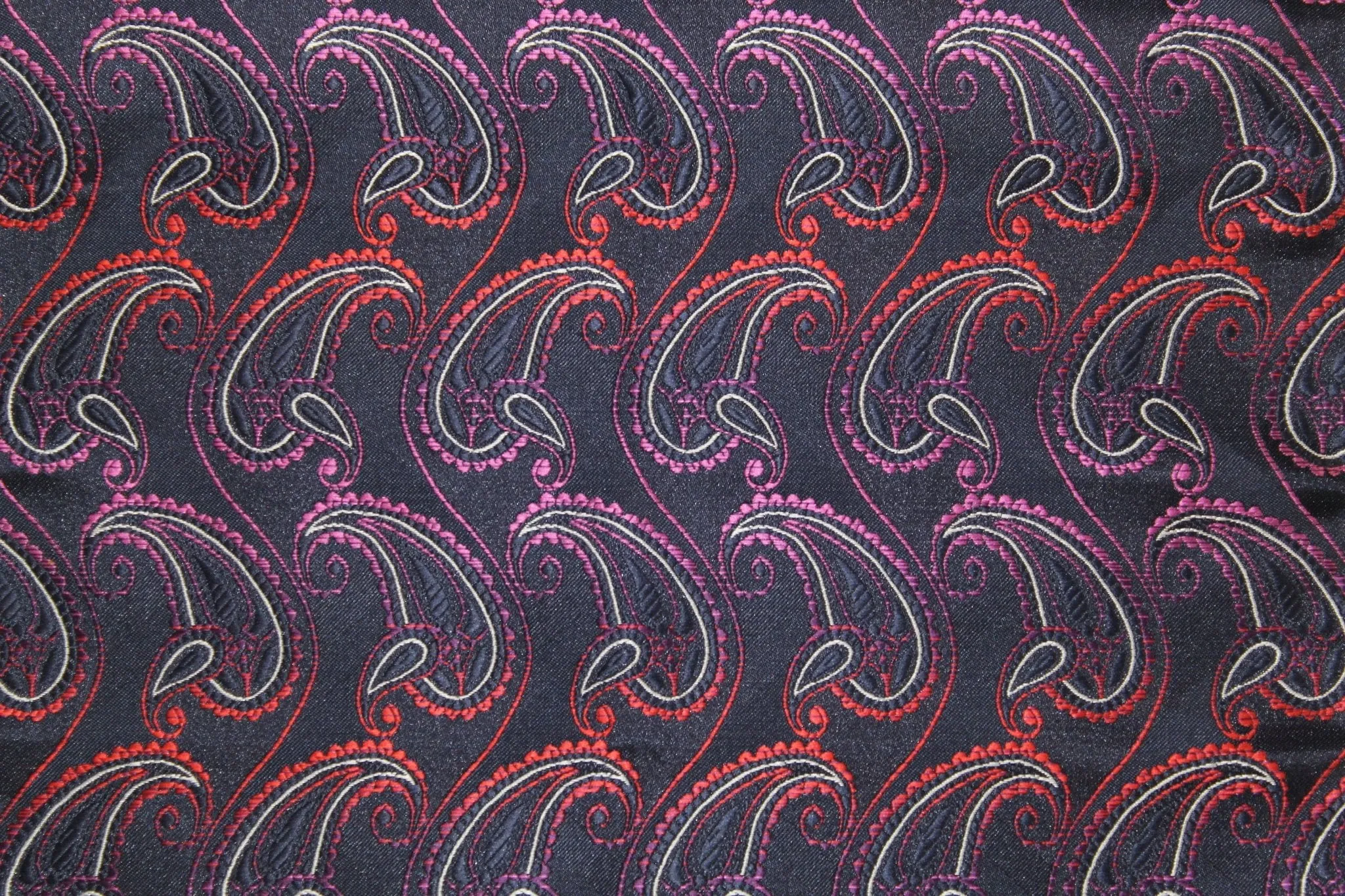 Vittorio Farina Men's Skinny Design Satin Necktie and Pocket Square